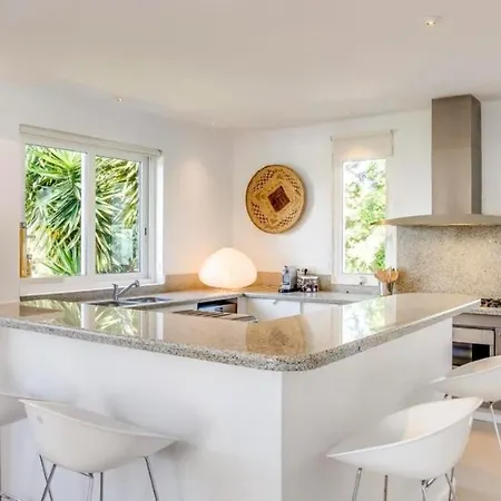 Exclusive 6 Bedroom With Swimming Pool,bbq Holiday home Le Lavandou