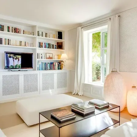 Exclusive 6 Bedroom With Swimming Pool,bbq Holiday home Le Lavandou